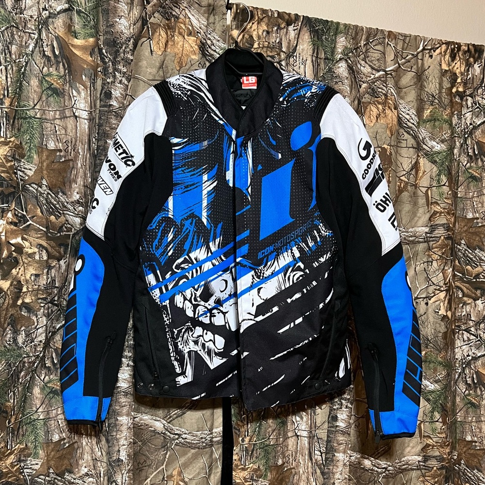 Icon Overlord SB2 Prime jacket, size large.